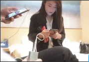 四川嫩妹刚毕业用肉体赚外快，激情中途姨妈突袭，被迫用嘴伺候客人爽到射爆！